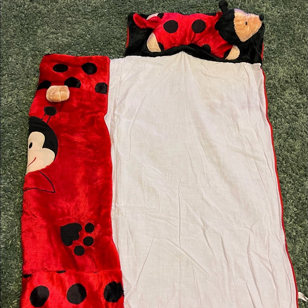 Kids Lady bug plush sleeping bag - Picture 15 of 15